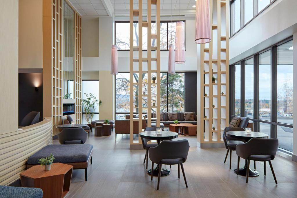 Sherbrooke Hotel | Delta Hotels by Marriott Sherbrooke Conference Centre