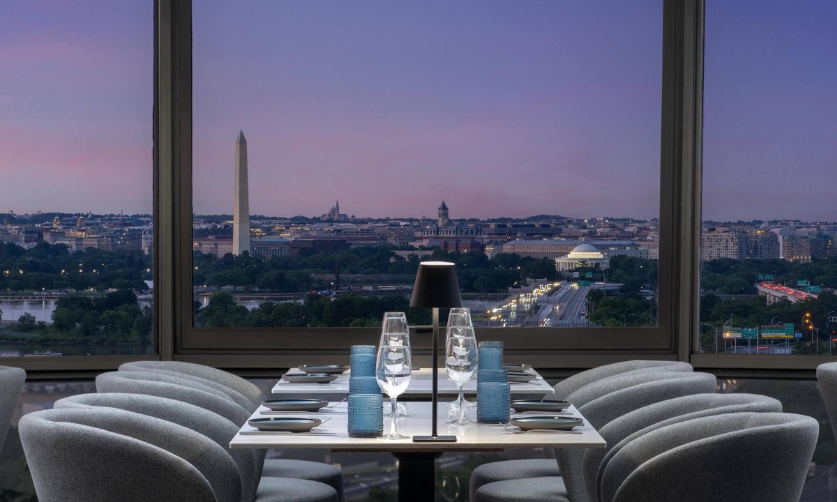 Crystal City Hotel | DoubleTree by Hilton Washington DC - Crystal City