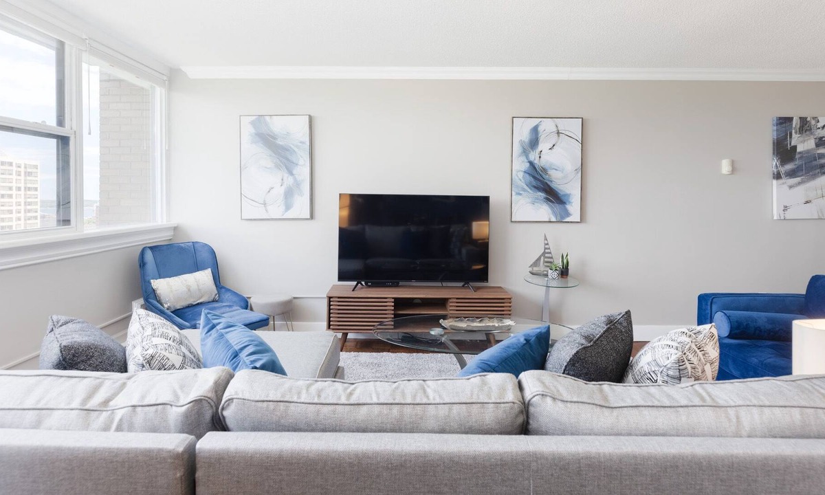 South End Condo | Downtown Halifax 1 Bedroom Penthouse close to everything