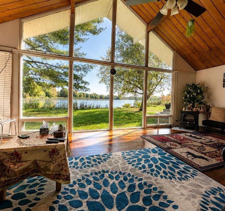 Athelstan Ski Chalet | DREAM LAND Lake Front CHALET, HOT TUB