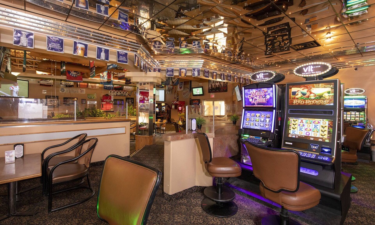 Fairview Hotel | Dunvegan Inn and Suites