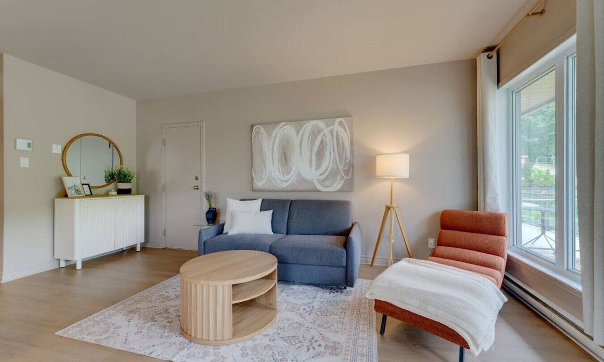 Bromont Apartment | E201-Condo ski in ski out ~velo in velo out