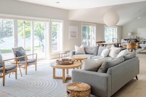 Consecon House | Edenshores - Pristine Waterfront