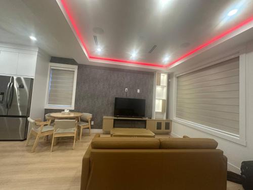 Killarney House | Elegant Stylish Modern Residence