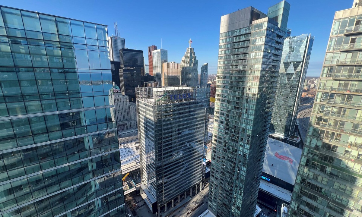 CityPlace House | Elite Urban Lodgings | Opulent Oasis