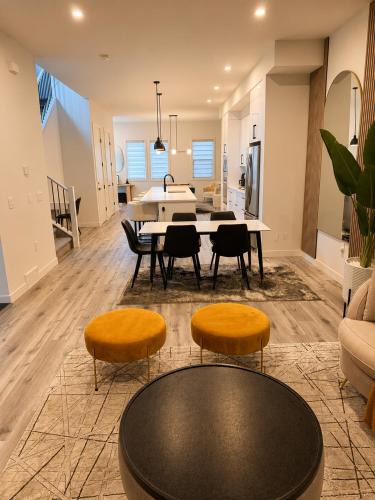Lynnwood Ridge Apartment | Emerald - 10mins from Stampede Park