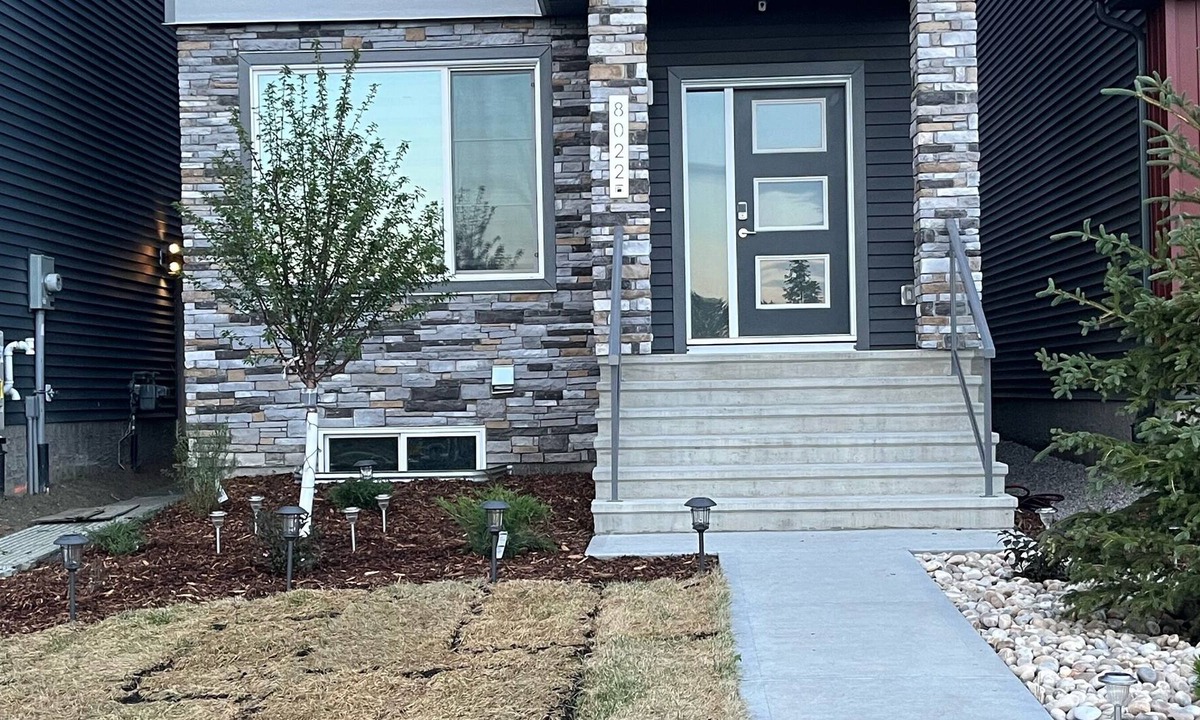 Southwest Edmonton House | Entire House with 3 Balconies builted 2021