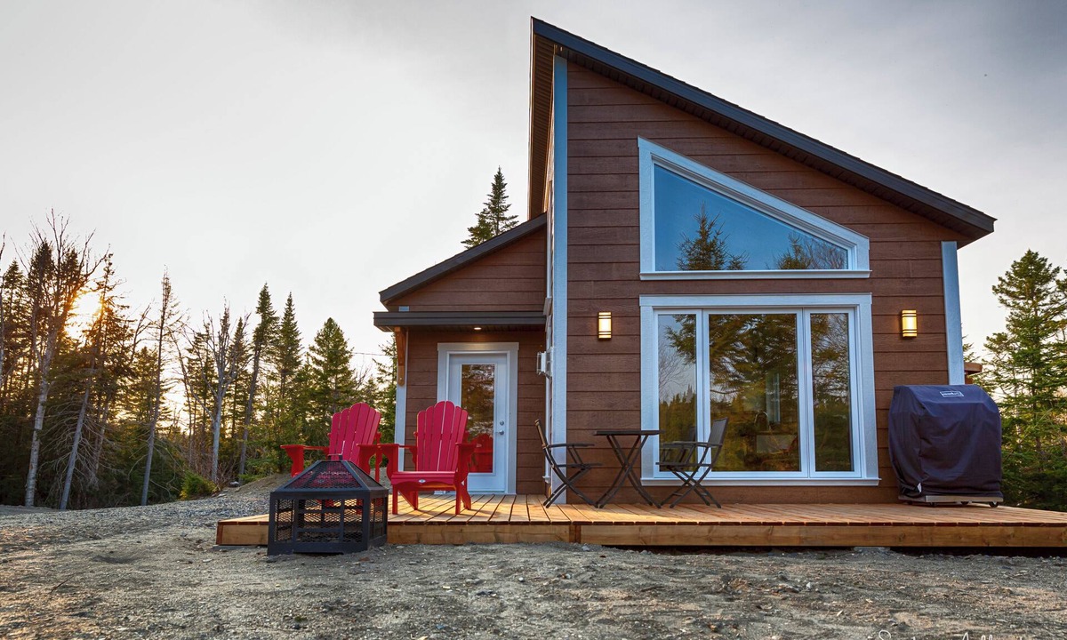 Saint-Paul-de-Montminy Cottage | ESKER NATURE ONE BEDROOM KING SIZE BED WITH PRIVATE SPA