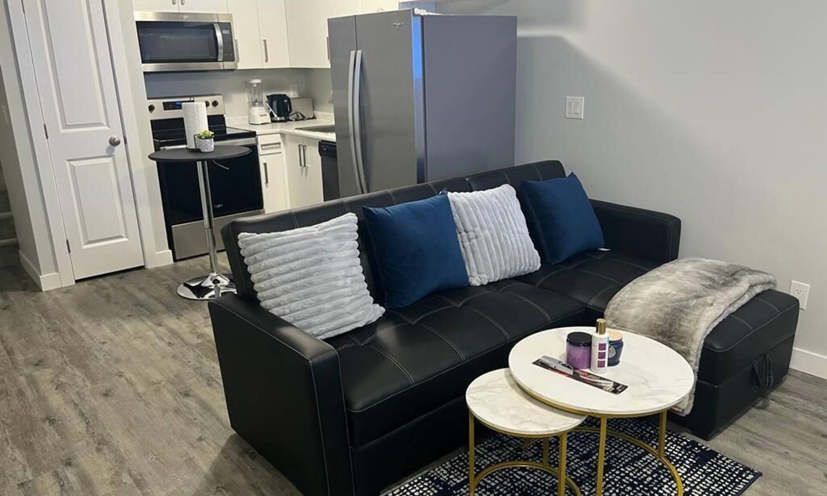 Saskatoon House | Euler's New Suite in Brighton