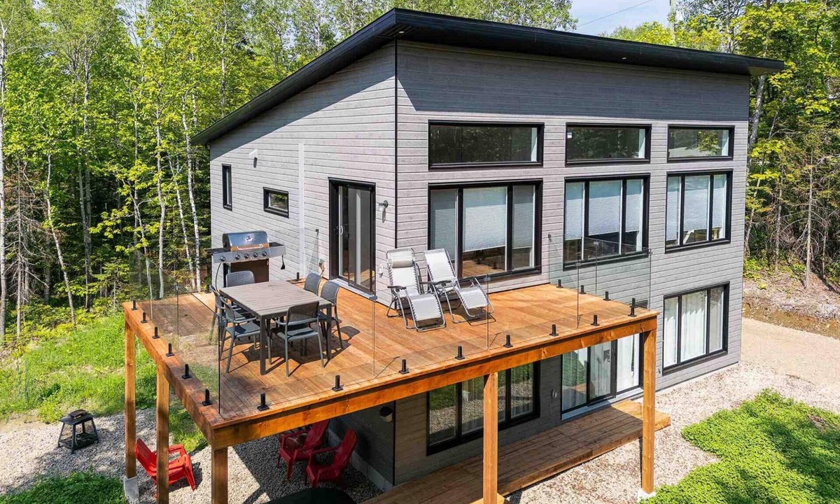 Baie-St-Paul Ski Chalet | Evasion Plein Air 1: Hot Tub, 8 Km Trails & BBQ