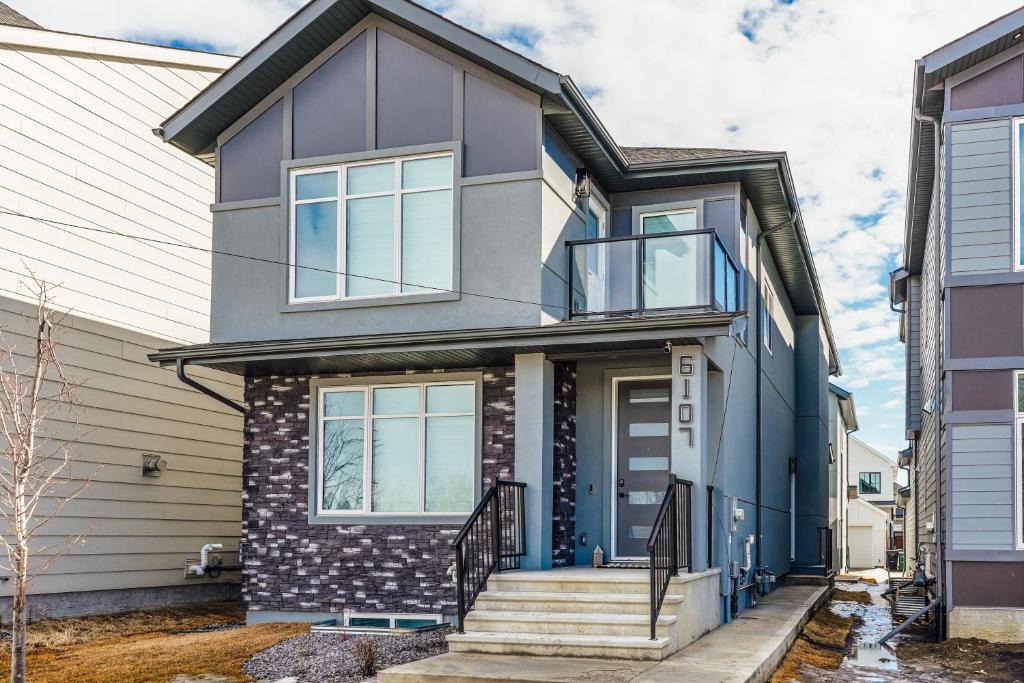 Southwest Edmonton Apartment | Executive Basement suite