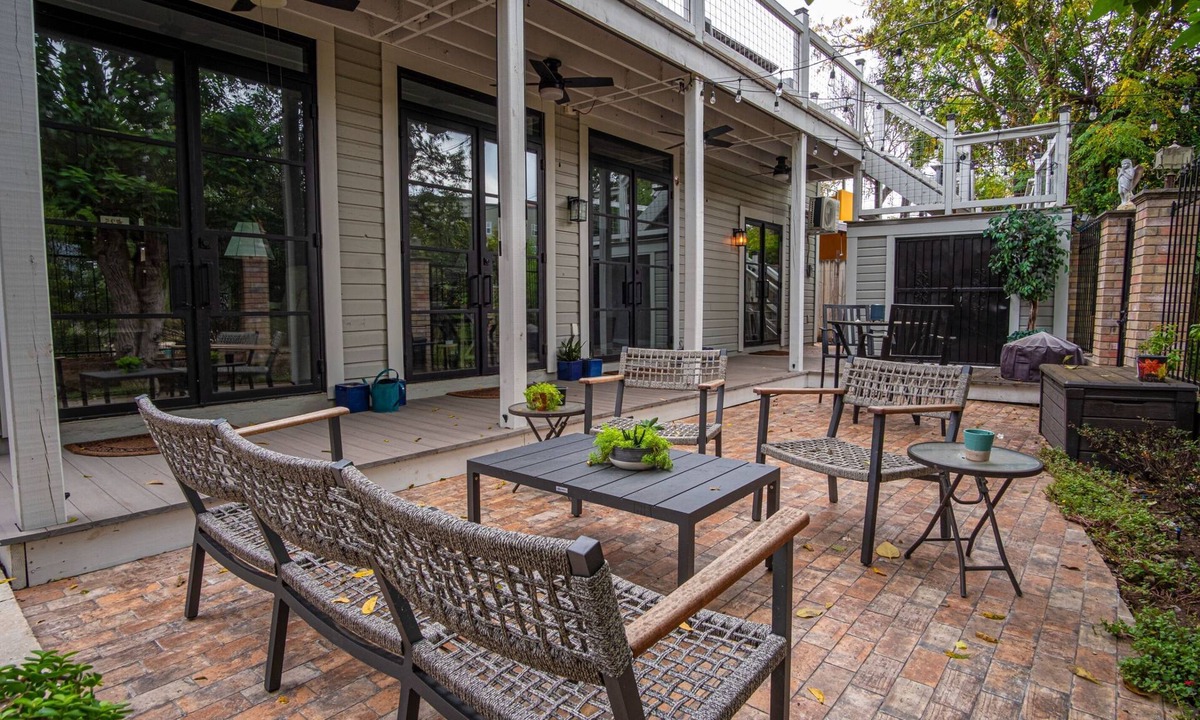 King William Cottage | Exquisite Studio Guesthouse Near Downtown's Core!
