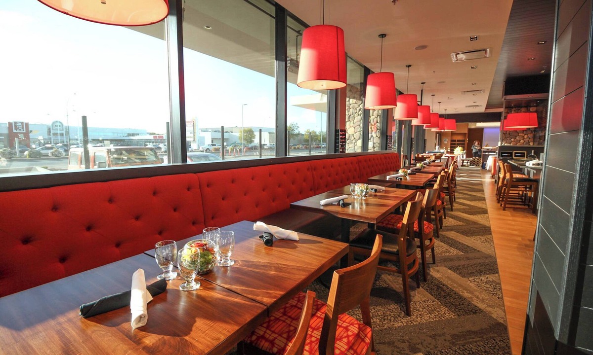 Regina Hotel | Fairfield by Marriott® Regina