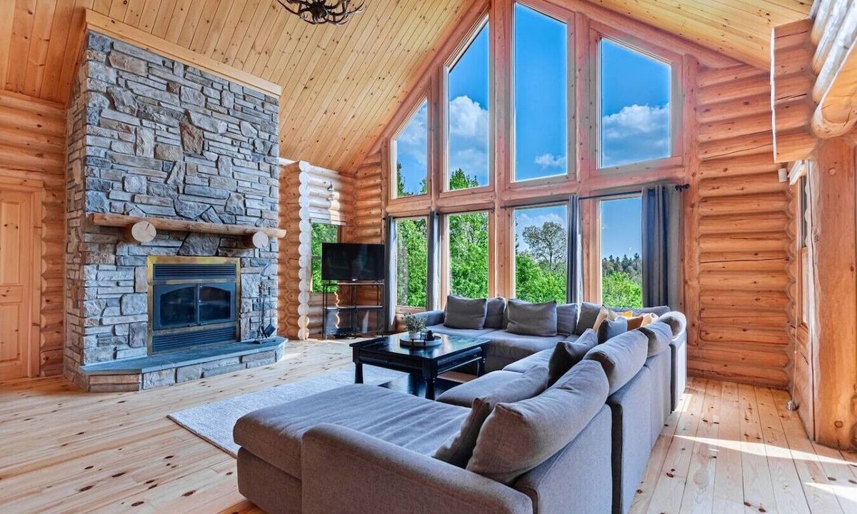 Fiddler Lake Resort House | Fiddler Lake Resort - Deer 81