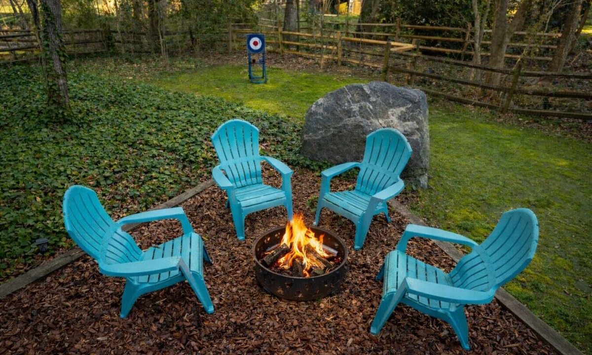 Charlotte House | Firepit EV Charger BBQ Desirable Location