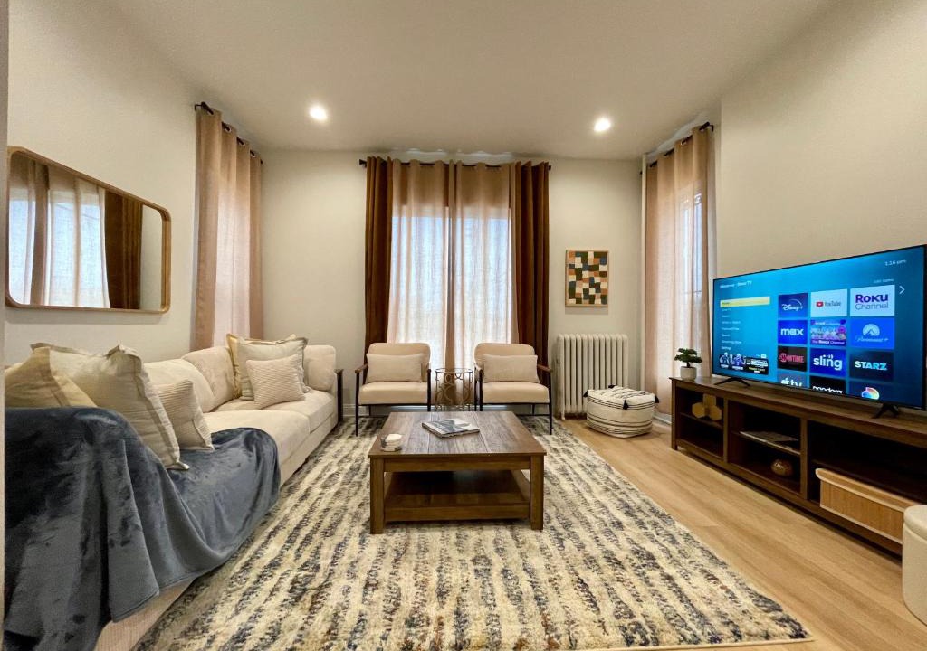 East Garfield Park Apartment | First floor Condo in Chicago