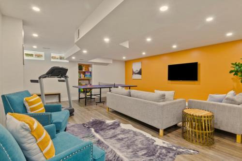 The Blue Mountains House | Five-O at Snow: Free Shuttle to Blue