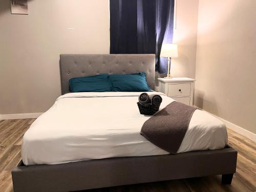 West Edmonton House | Flowealth Suites - Private Rooms Near West Edmonton Mall