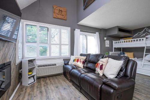 Craigleith Apartment | Fox Ridge - Ski-In-Out Pool Hot Tub Shuttle