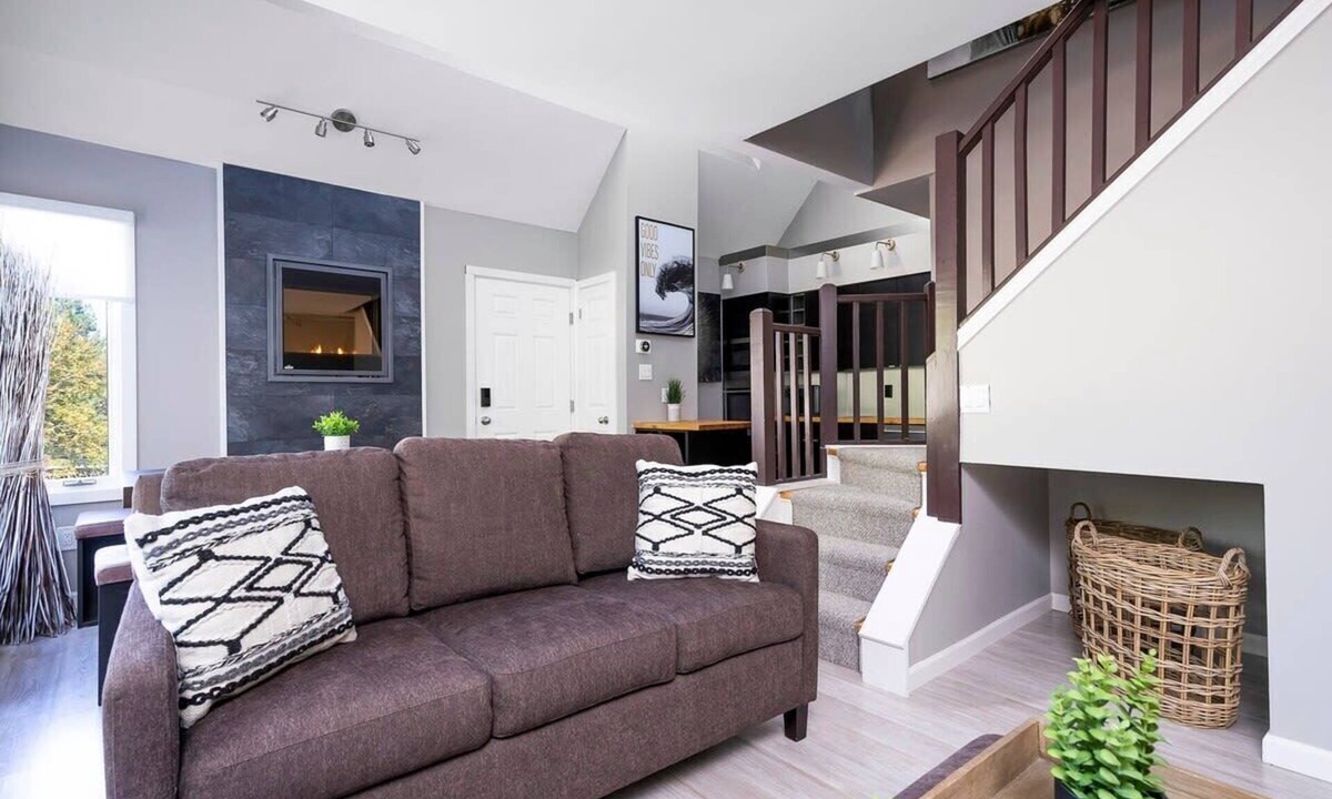 Craigleith Apartment | Foxwood Retreat | Pool & Shuttle w/Patio