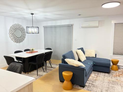 Moncton House | Full AC 3BR, 1 king Ensuite, 2 Queen, Sleeps 7