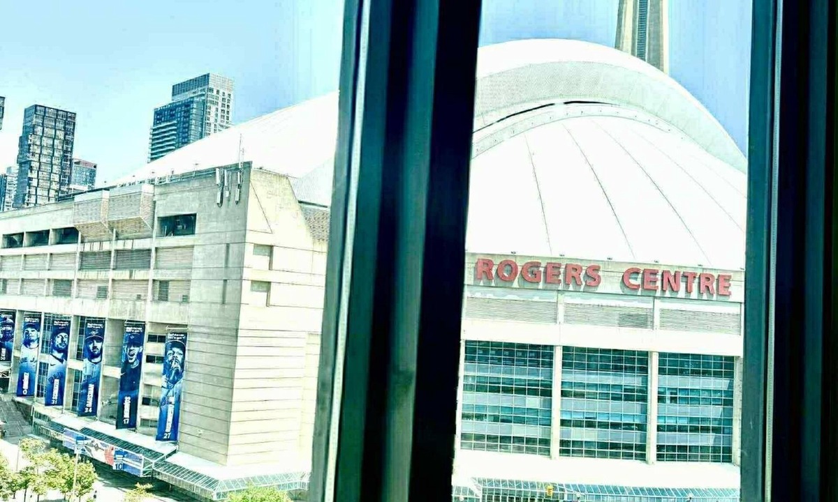 CityPlace Apartment | Fully furnished Rogers Center apartment