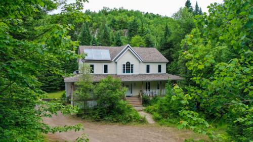 Mont-Tremblant Bed & Breakfast | Gîte Crystal Inn