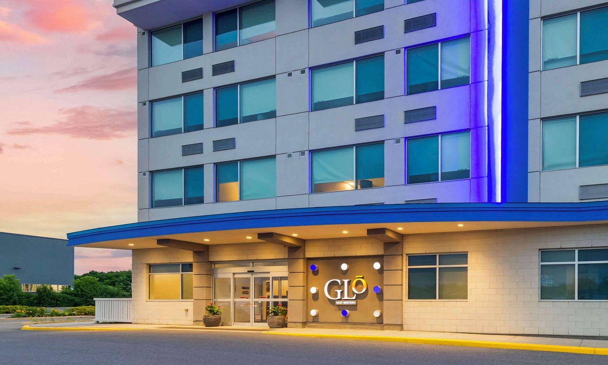 Ottawa Division Hotel | GLō Best Western Kanata Ottawa West