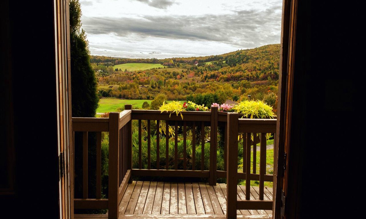 Glenville Hotel | Glenora Inn & Distillery