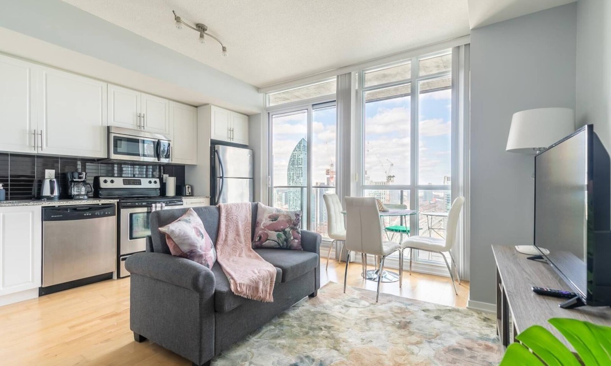 Downtown Toronto Condo | GLOBALSTAY. Bright & Colourful 1Bd Condo DT with a Balcony