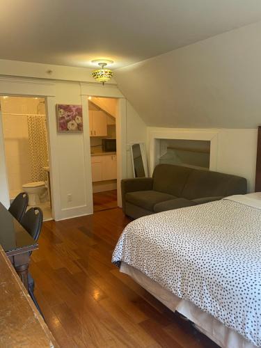 Mount Pleasant House | Grace Guesthouse