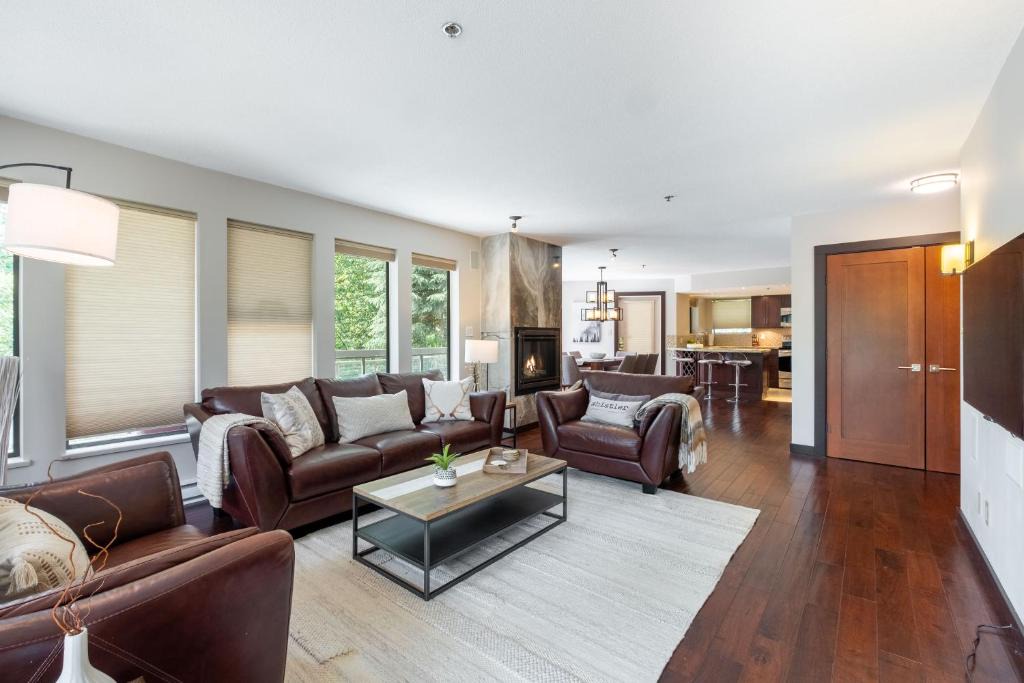 Blueberry Hill Apartment | Greyhawk 123 by Outpost Whistler