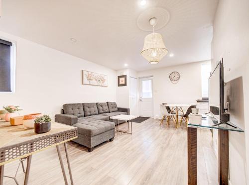 Griffintown Apartment | Griffintown Hideout
