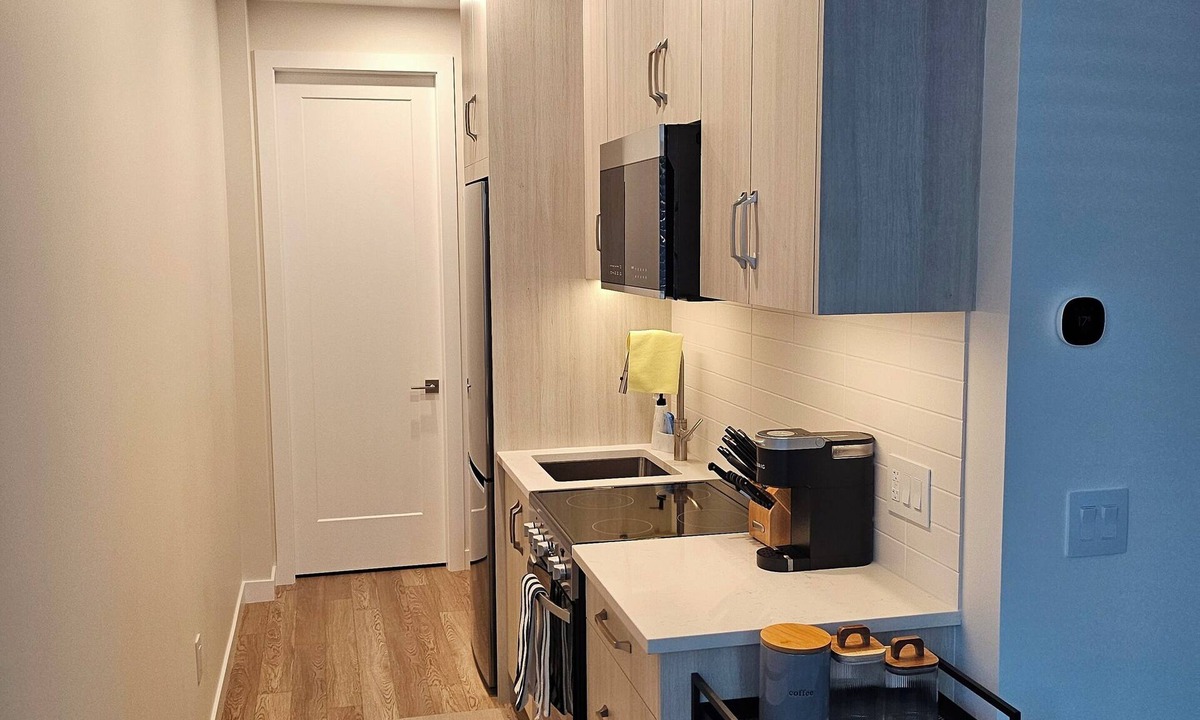 Crawford House | Guest Suite in the Lower Mission