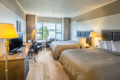 Baie Comeau Hotel | Hôtel le Manoir Baie-Comeau
