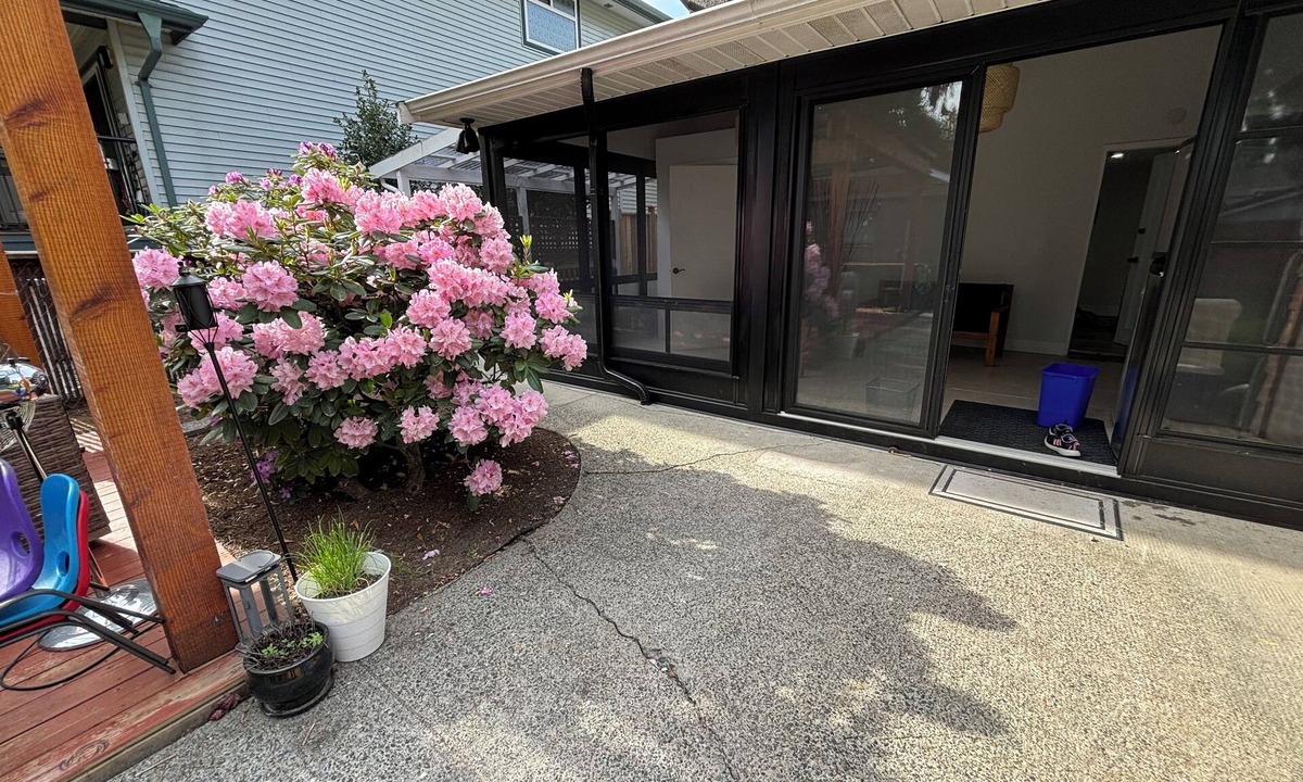 Coquitlam Apartment | HairBnB's Studio in City Centre