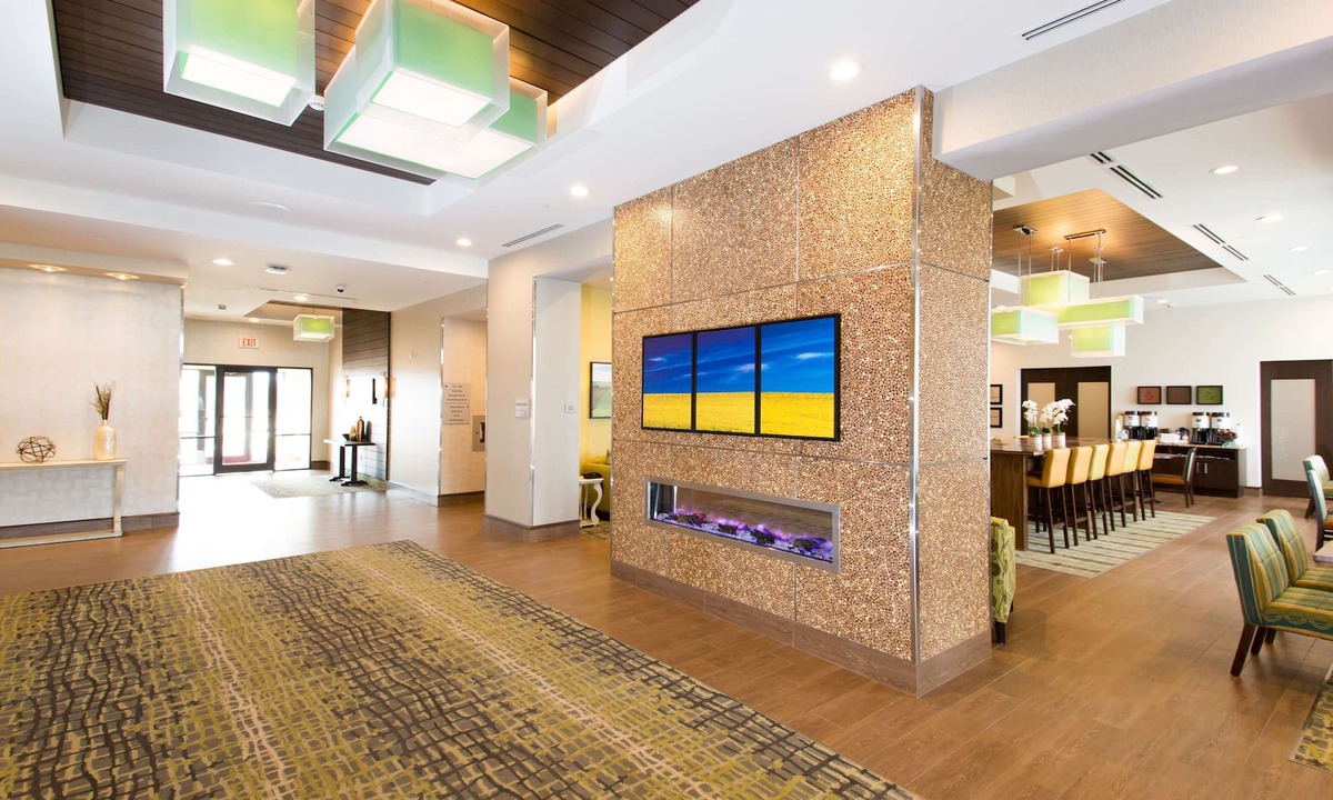 County of Vermilion River Hotel | Hampton Inn by Hilton Lloydminster