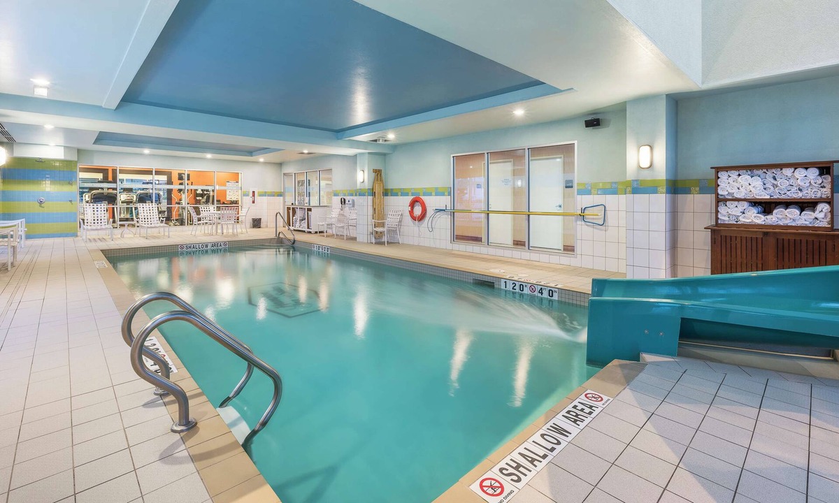 Moncton Hotel | Hampton Inn & Suites by Hilton Moncton