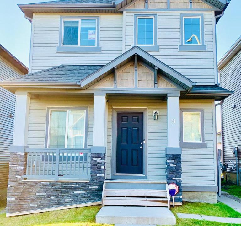 Northwest Calgary House | Happy Home