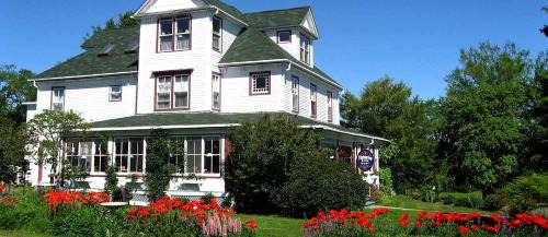Smiths Cove Bed & Breakfast | Harbourview Inn