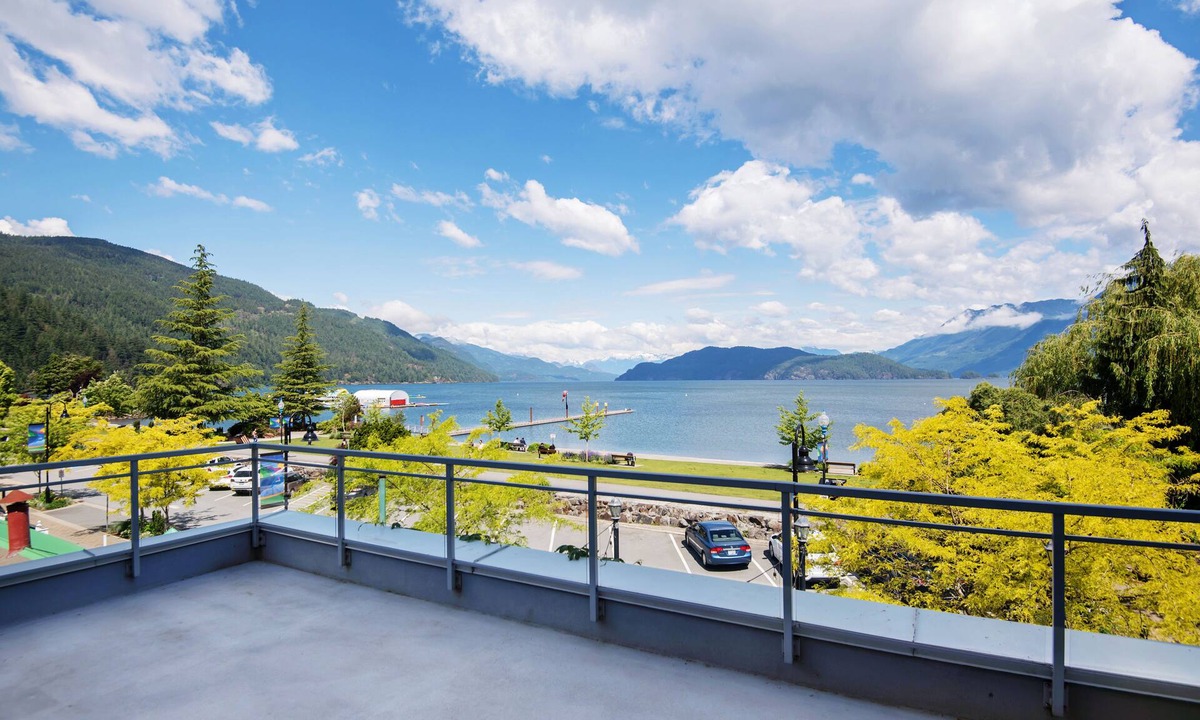 Harrison Hot Springs Hotel | Harrison Beach Hotel