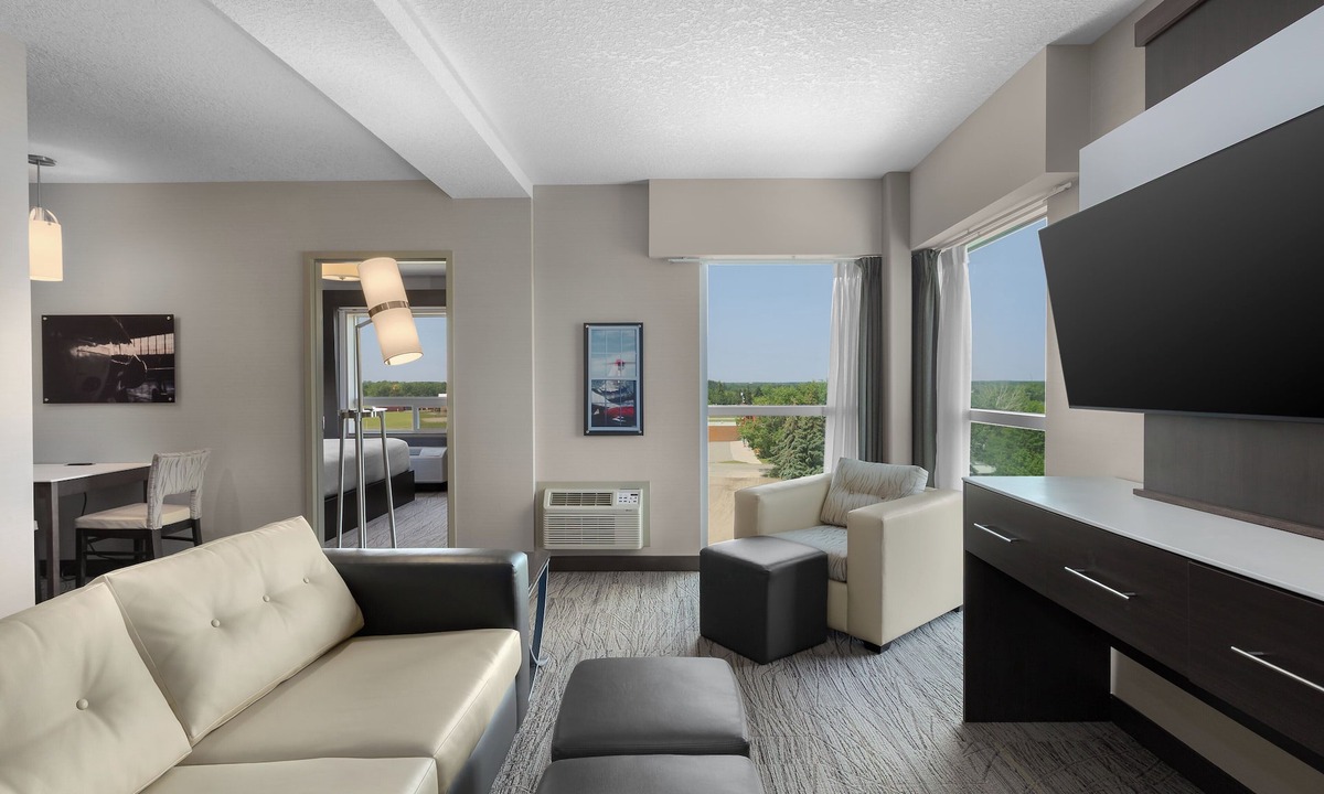 Cold Lake Hotel | Holiday Inn Express & Suites Cold Lake by IHG