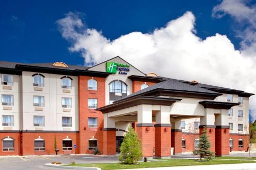Whitecourt Hotel | Holiday Inn Express & Suites Whitecourt by IHG