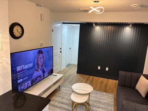 Southwest Edmonton House | Home away from Home