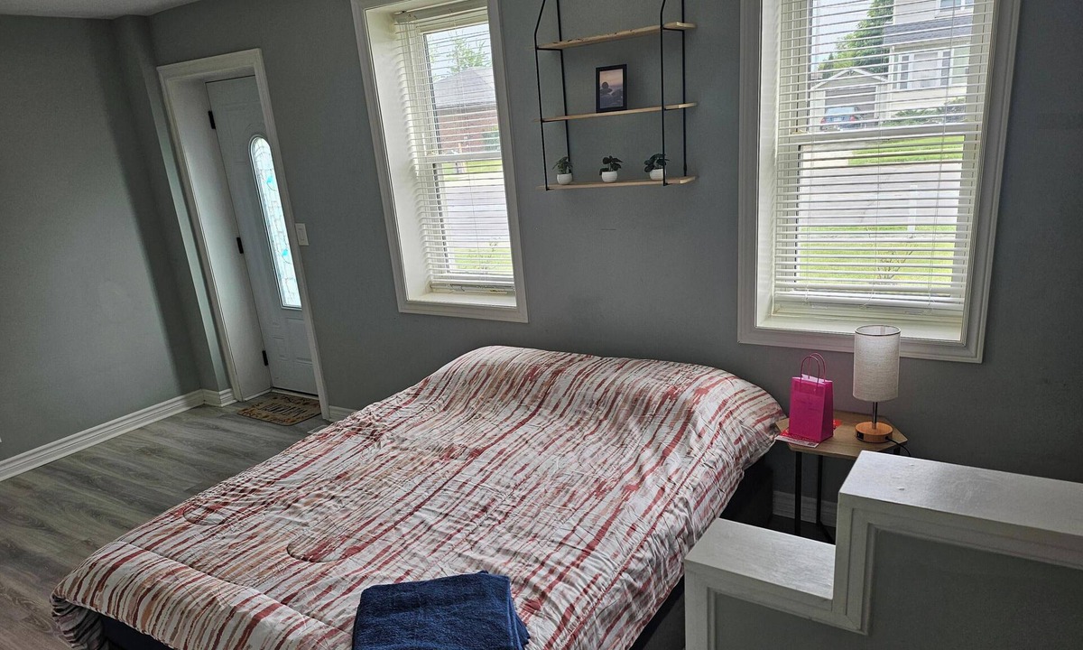 Welland House | Homely stay near Niagarafalls, Canada
