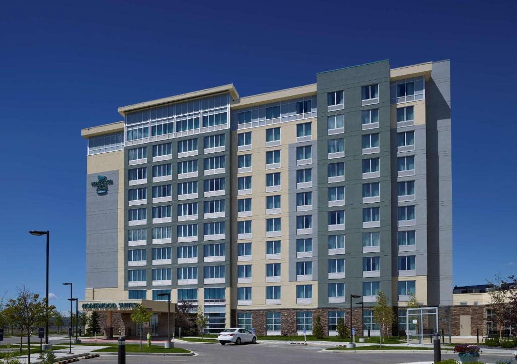 Calgary Hotel | Homewood Suites Calgary Airport