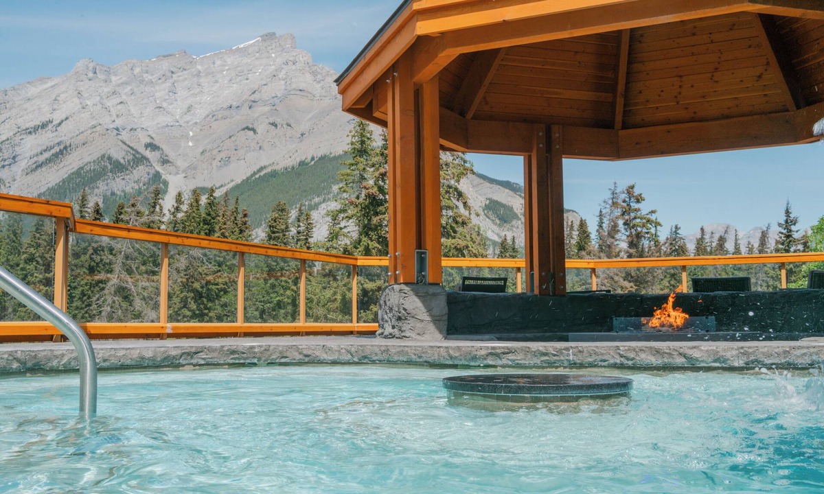Banff Hotel | Hotel Canoe and Suites