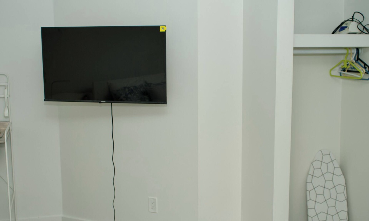 Radisson Heights - Albert Park Apartment | Hotel style suite A