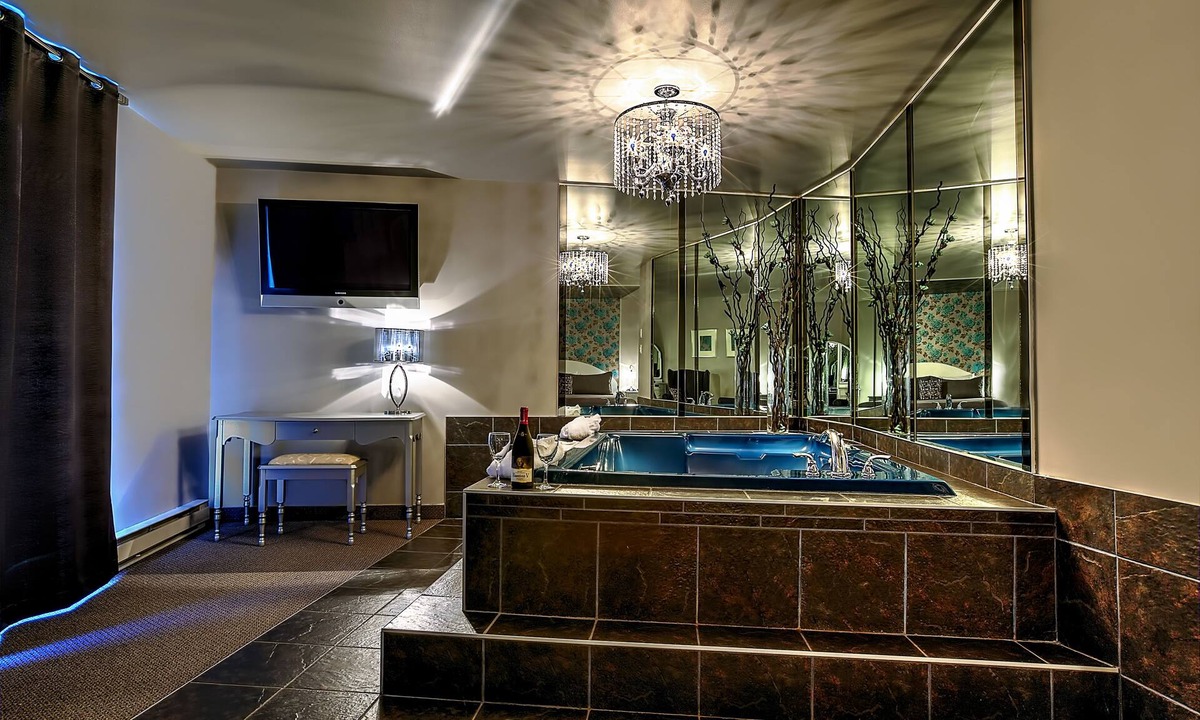 L'Ancienne-Lorette Hotel | Hotel & Suites Monte-Cristo