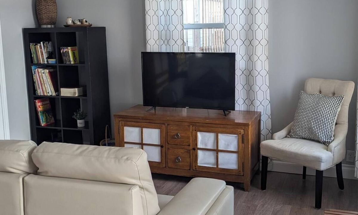 Paine-Sec Condo | In the heart of old Lévis! Close to the ferry that will take you to Old Quebec!